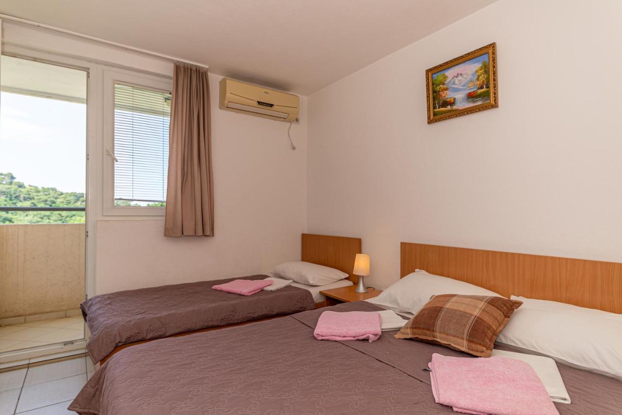 Apartment Knezevic Petrovac エクステリア 写真