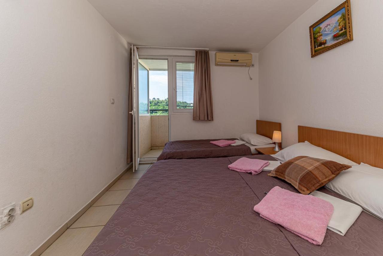 Apartment Knezevic Petrovac エクステリア 写真