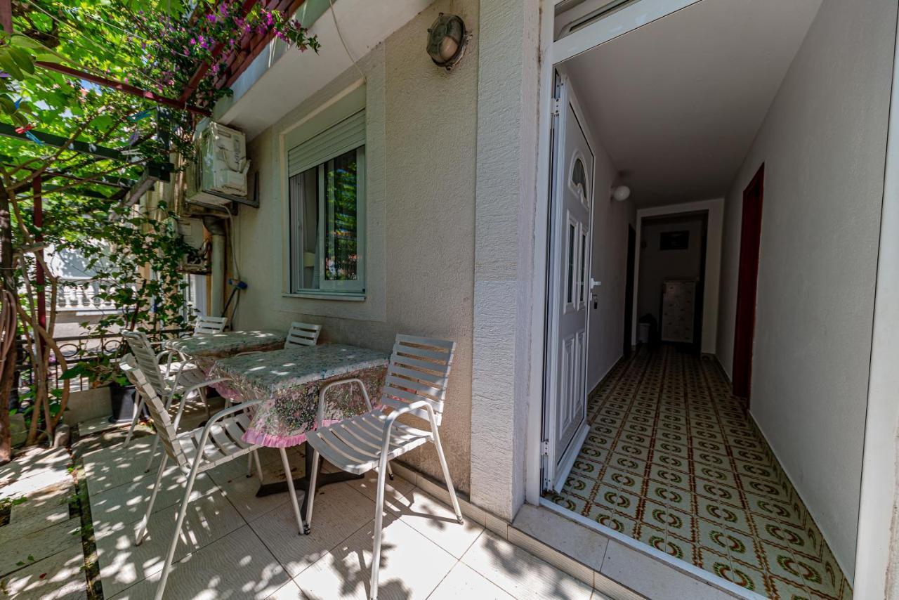Apartment Knezevic Petrovac エクステリア 写真